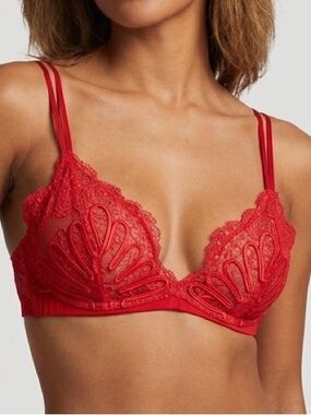 LA Perla Elegant Red Lace Bralette